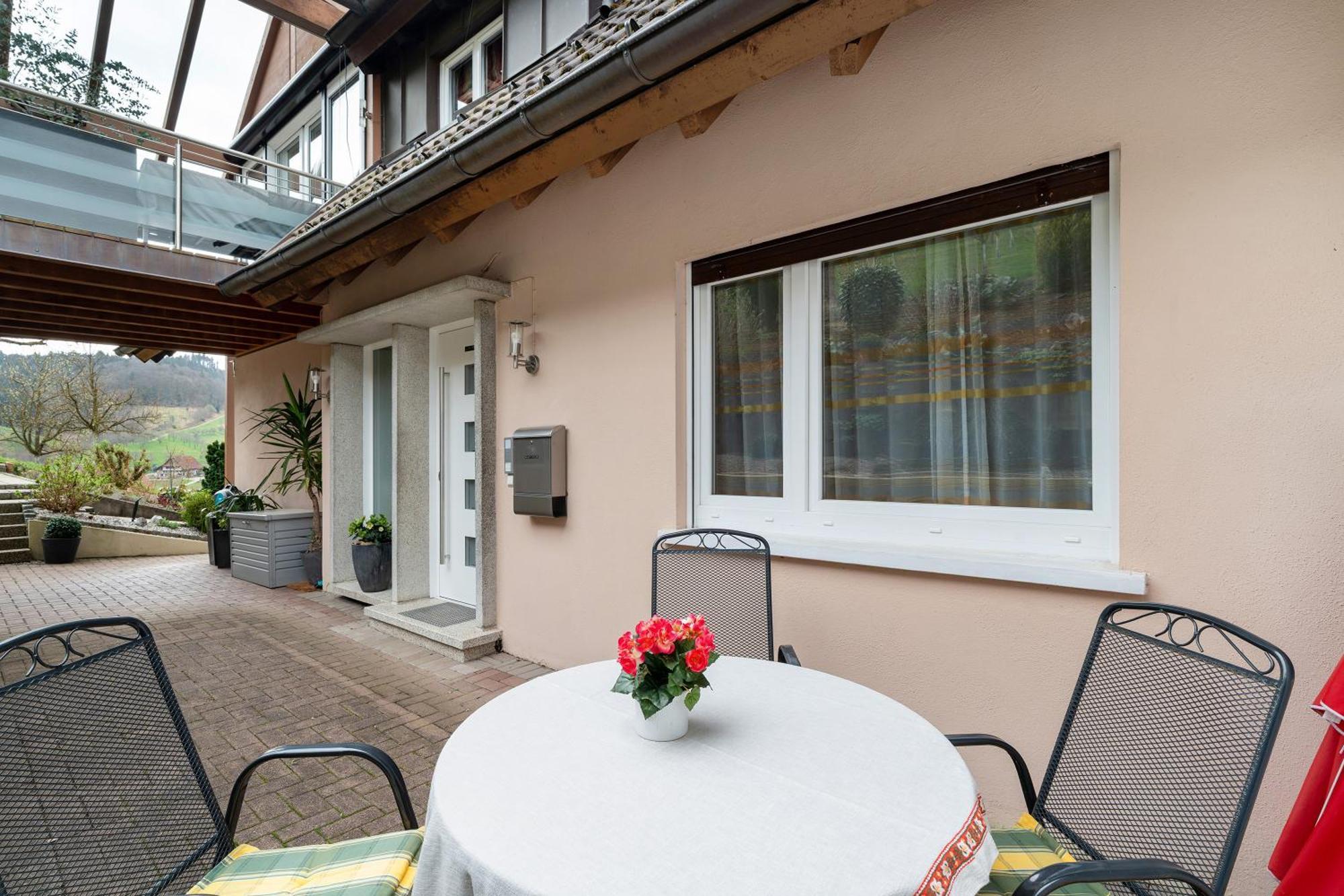 Haus Am Schroffen Apartment Ottenhofen im Schwarzwald Exterior photo